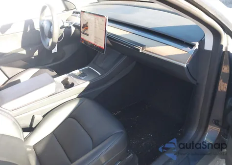 2022 Tesla Model Y Performance Dual Motor All-Wheel Drive from USA, damaged, VIN 7SAYGDEF5NF500654